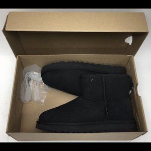 NEW UGG Women's Classic Mini II Winter Boot Black